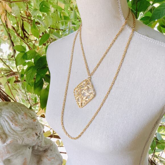 VTG 1970s Gold Tone Modernist Pendant Necklace Long Rope Chain 48" - Picture 2 of 9